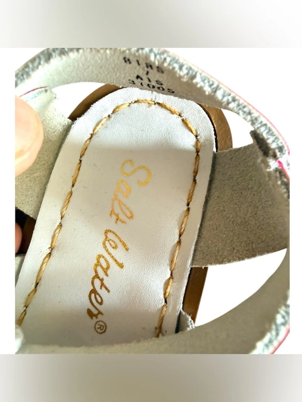 FUCHSIA SHINY SALTWATER SANDAL. Size 7
